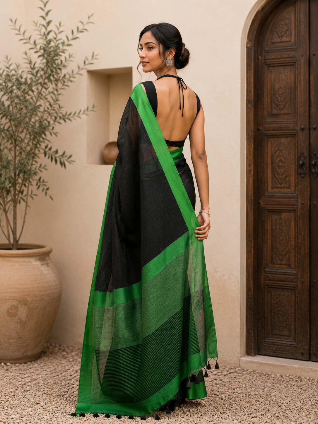 Black & Green Yarn Linen - Vaidehi Sutra