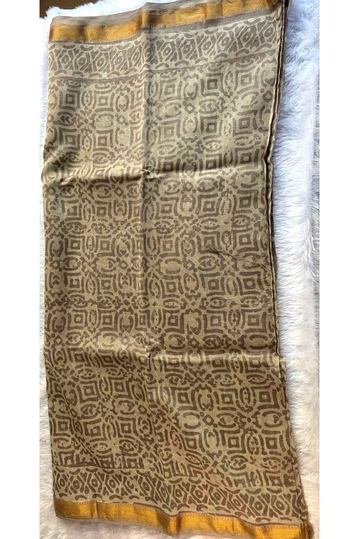 Gold Zariya Semi Tussar Saree